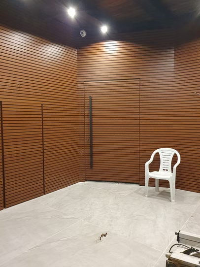 פרויקט אלומיניום של סקיי שייד — חיפוי קירות 14