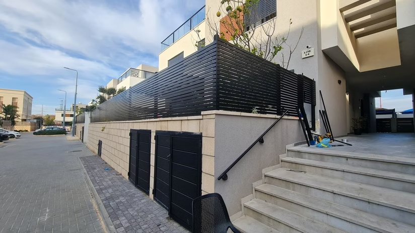 פרויקט אלומיניום של סקיי שייד — גדרות ושערים 32