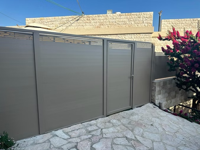 פרויקט אלומיניום של סקיי שייד — גדרות ושערים 42